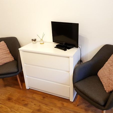 Apartman Bystrica City & Parking Banská Bystrica Exteriör bild