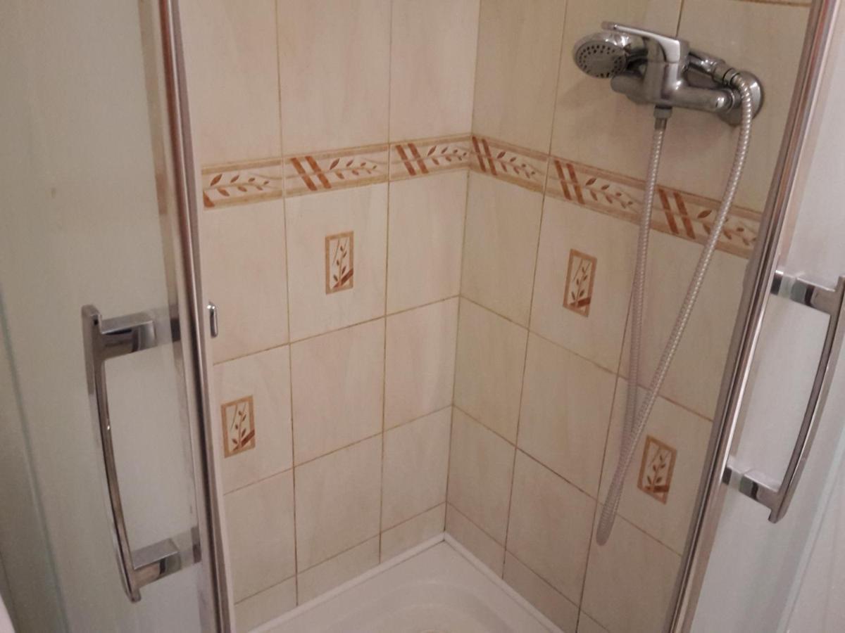 Apartman Bystrica City & Parking Banská Bystrica Exteriör bild